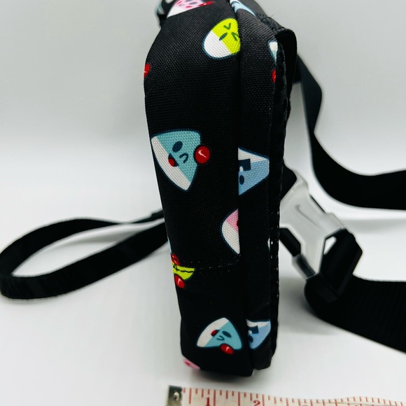 Nike Kids Black Sling Bag with Colorful Emoji Print Like New - Picture 12 of 13
